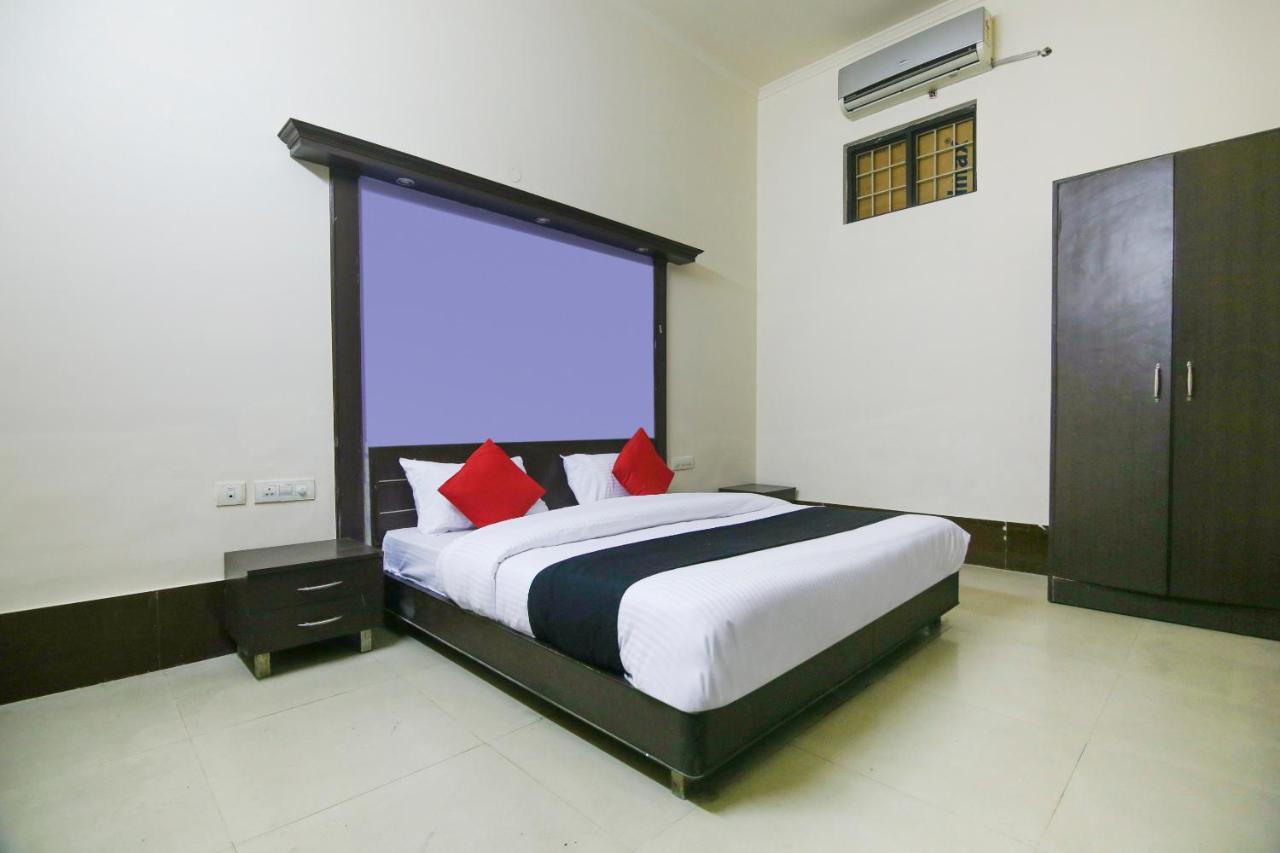 Capital O 68148 Hotel Shree Jee Palace Ghaziabad Luaran gambar