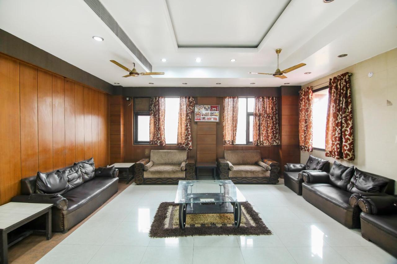 Capital O 68148 Hotel Shree Jee Palace Ghaziabad Luaran gambar